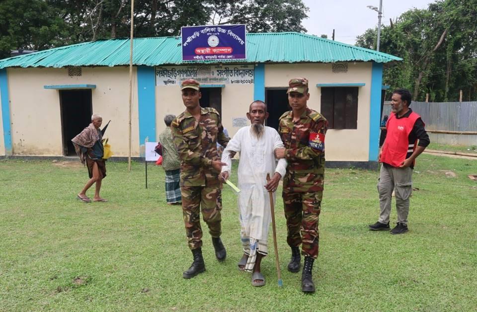 লক্ষীছড়িতে সেনাবাহিনী ও বিদ্যানন্দের যৌথ উদ্যোগে বিনামূল্যে চিকিৎসা সেবা ও ‘১ টাকার বাজার’ অনুষ্ঠিত